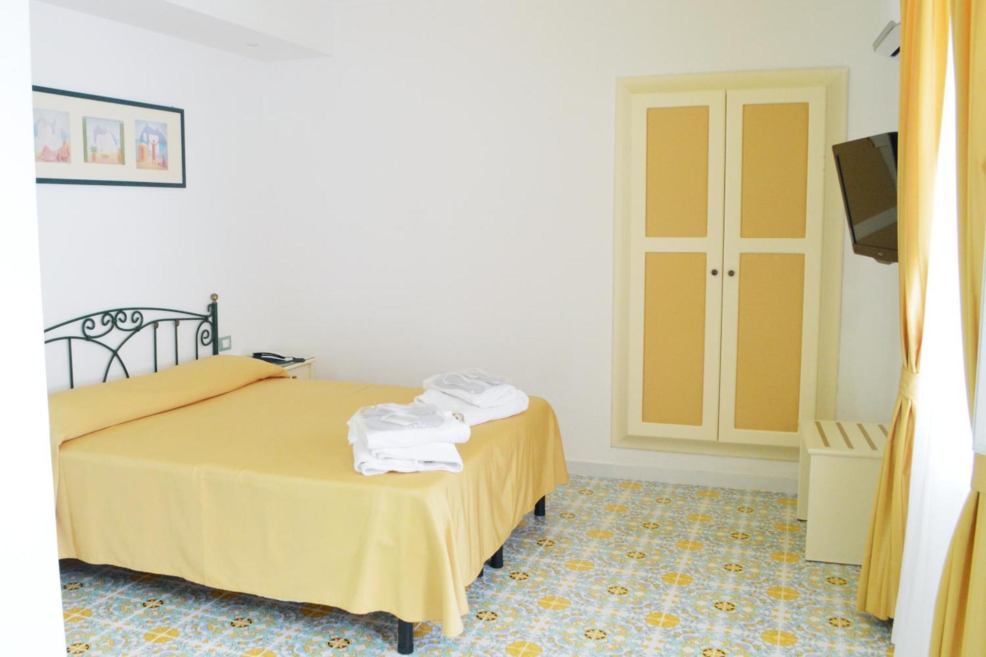 Hotel Villa Bianca Forio  Ngoại thất bức ảnh